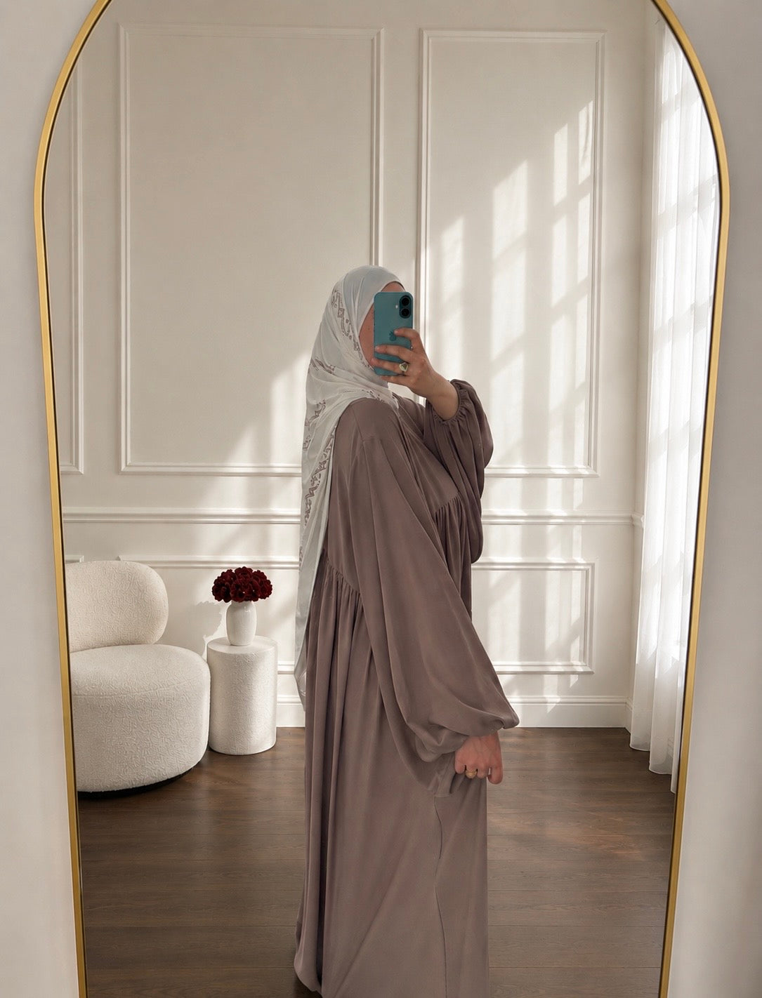 Latte taupe Classic Abaya