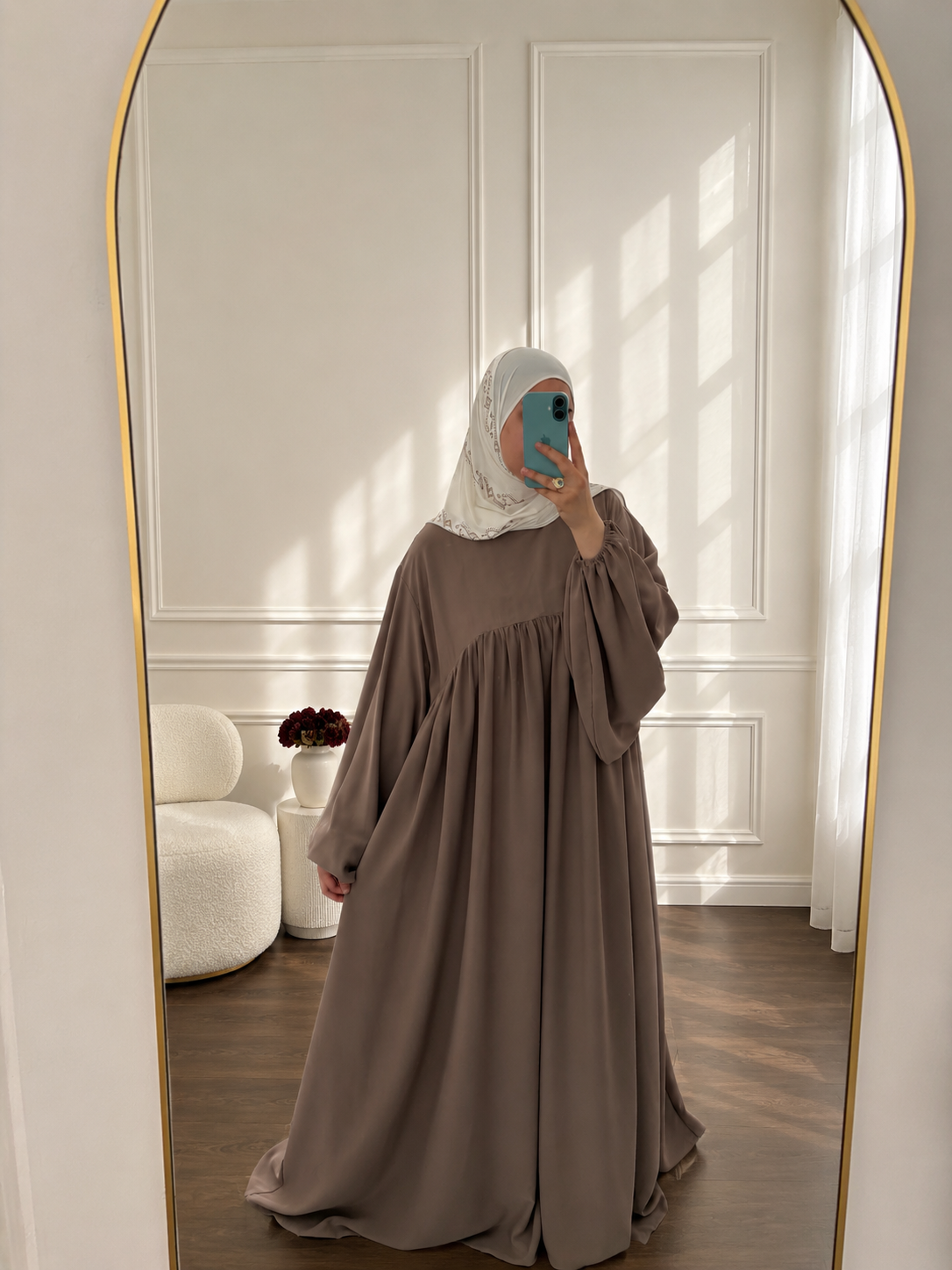 Latte taupe Classic Abaya