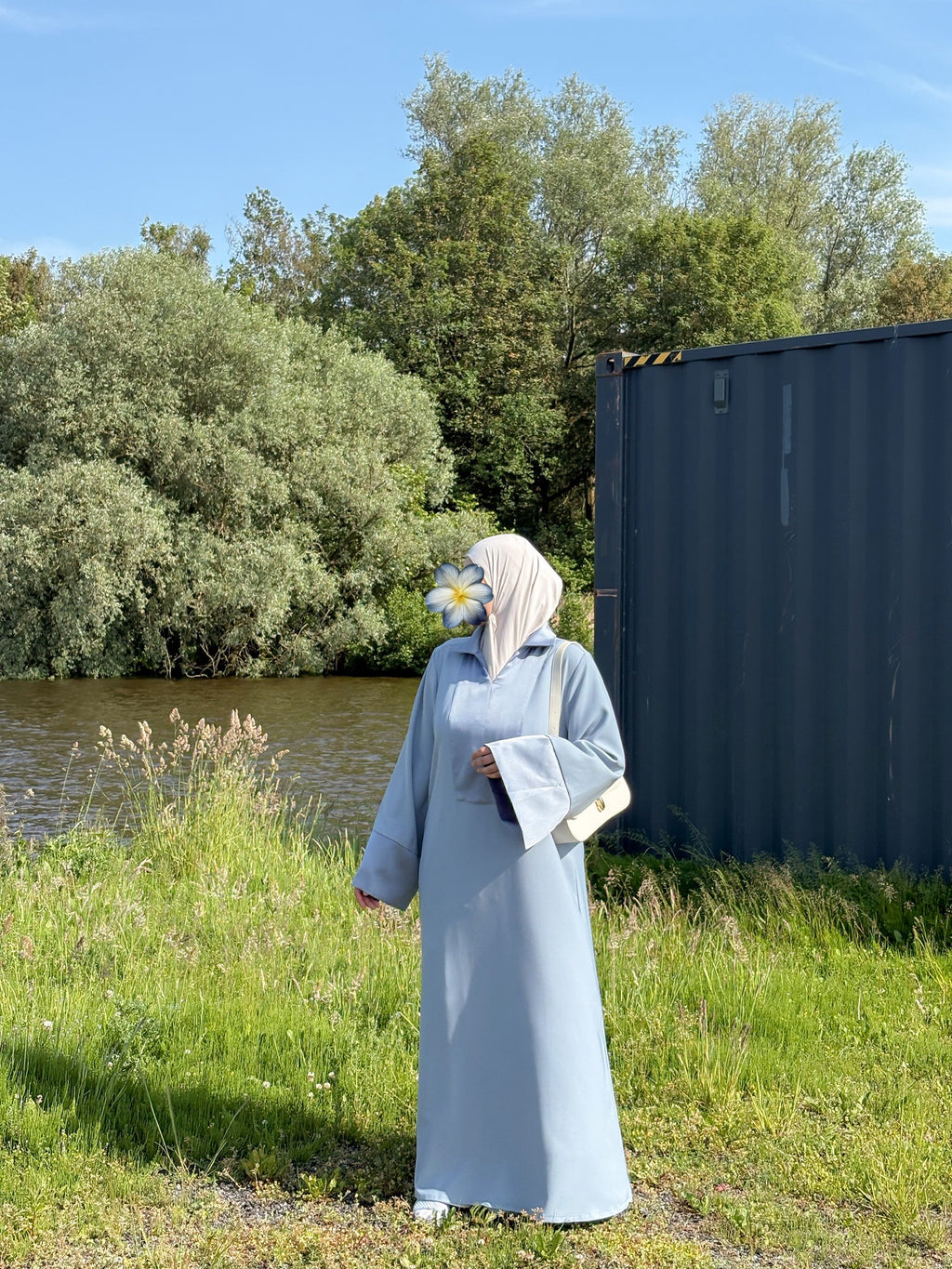 Bleu Ciel Abaya