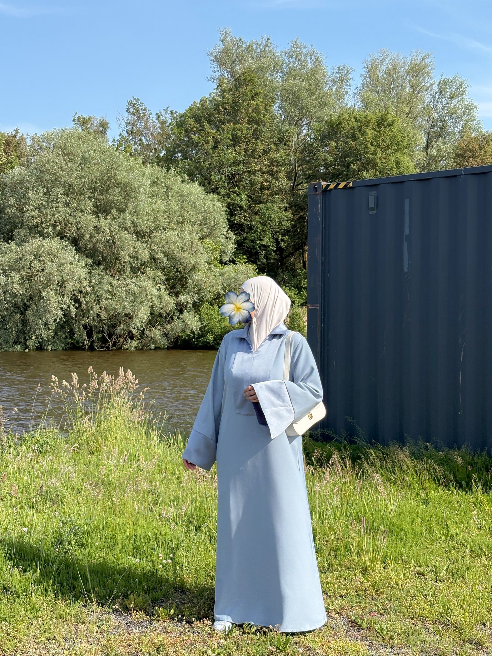 Bleu Ciel Abaya